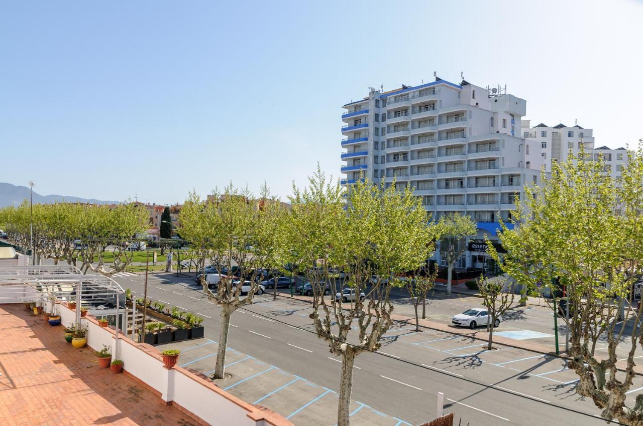 - Nº 9 * Empuriabrava