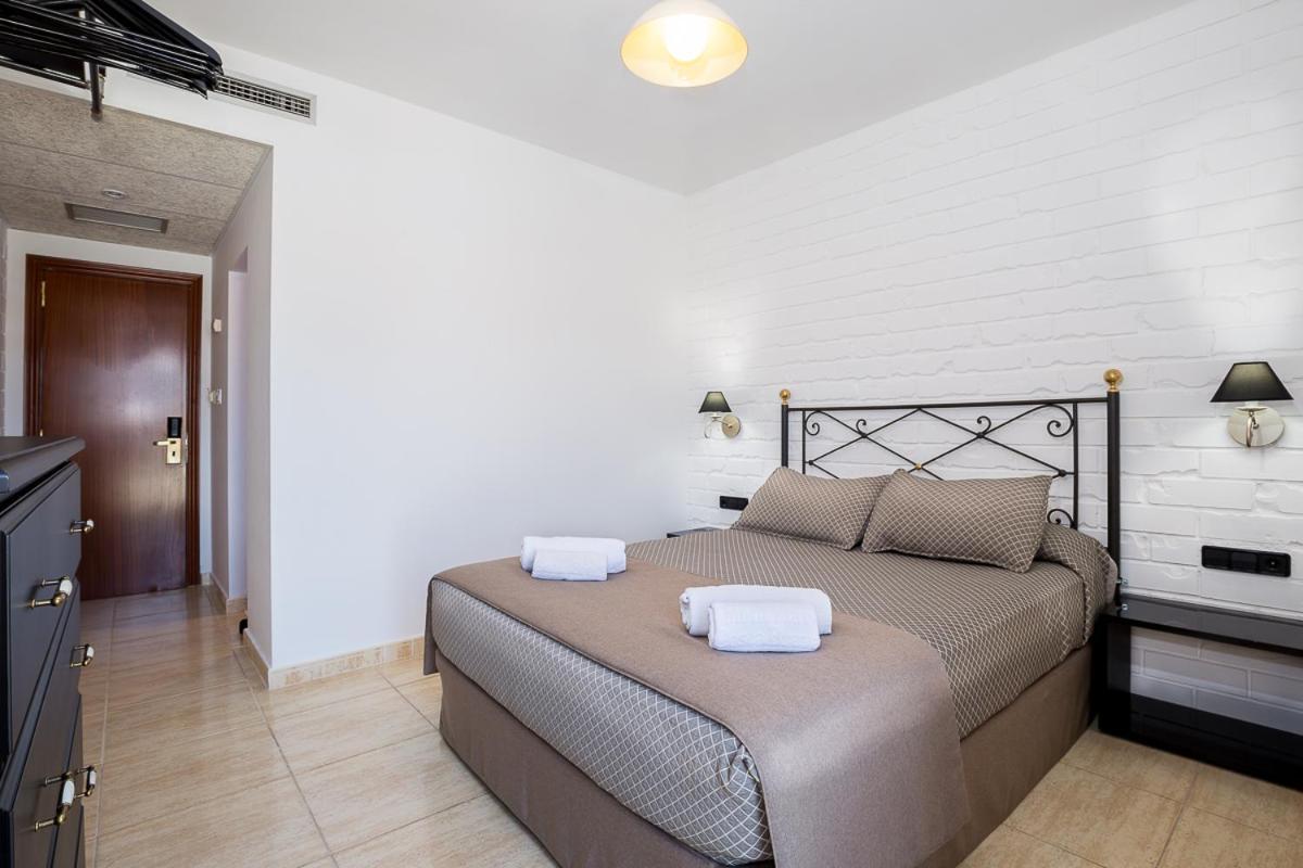 Montmar Hotel 3*
