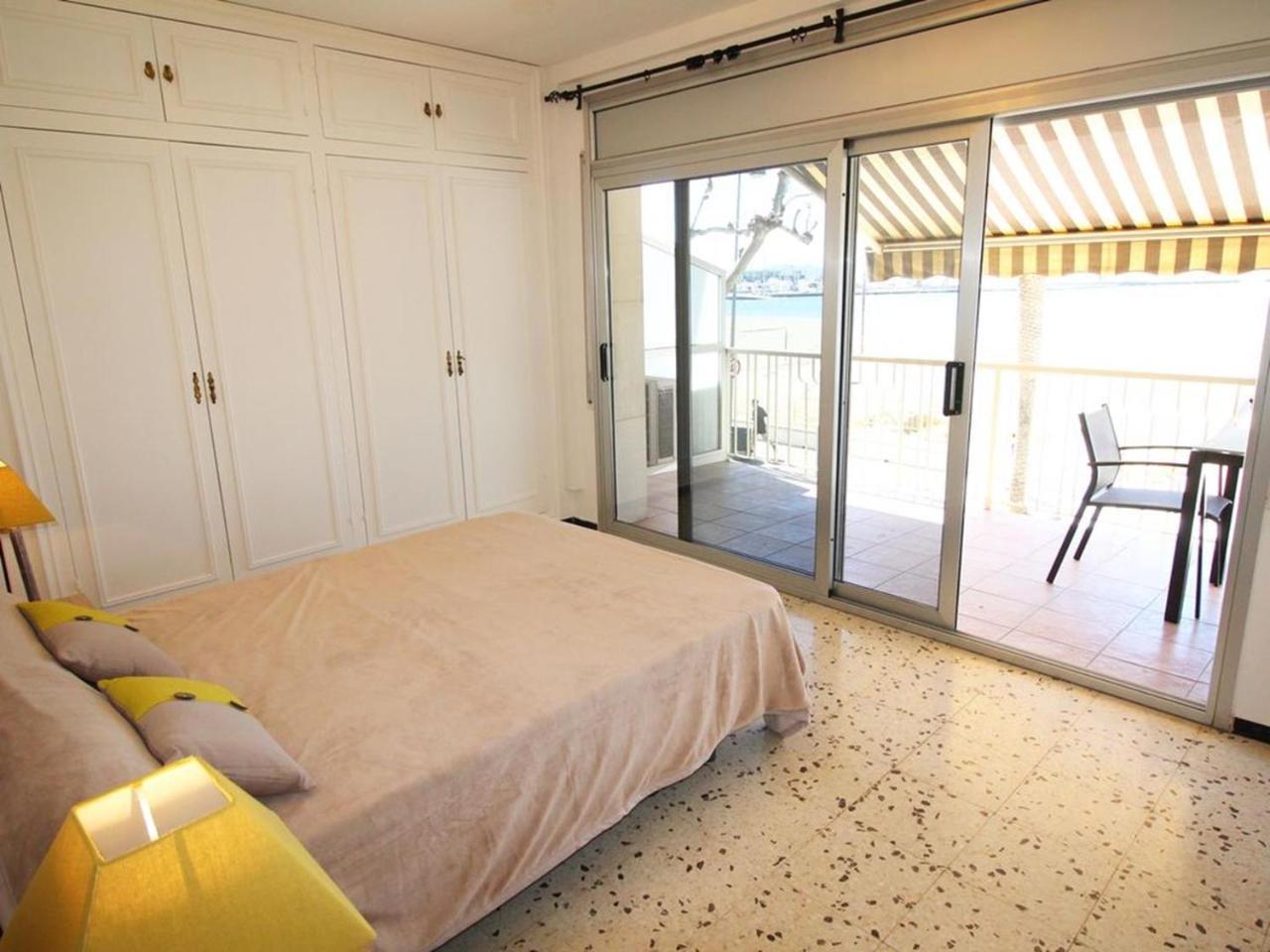 Global Immo 7006 Llotja 2 1-a Apartamento Rosas