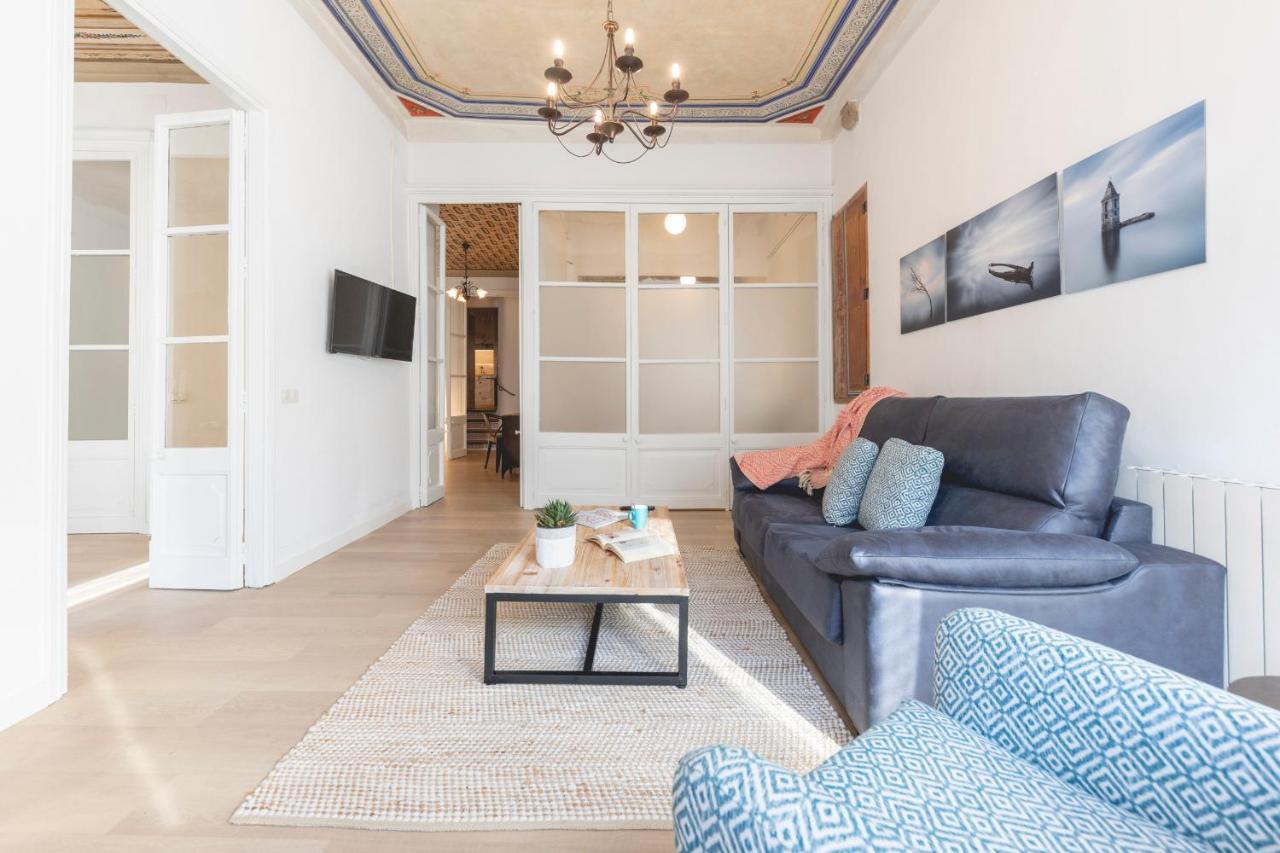 Bravissimo Placa Del Vi, Authentic Historic Apartment *