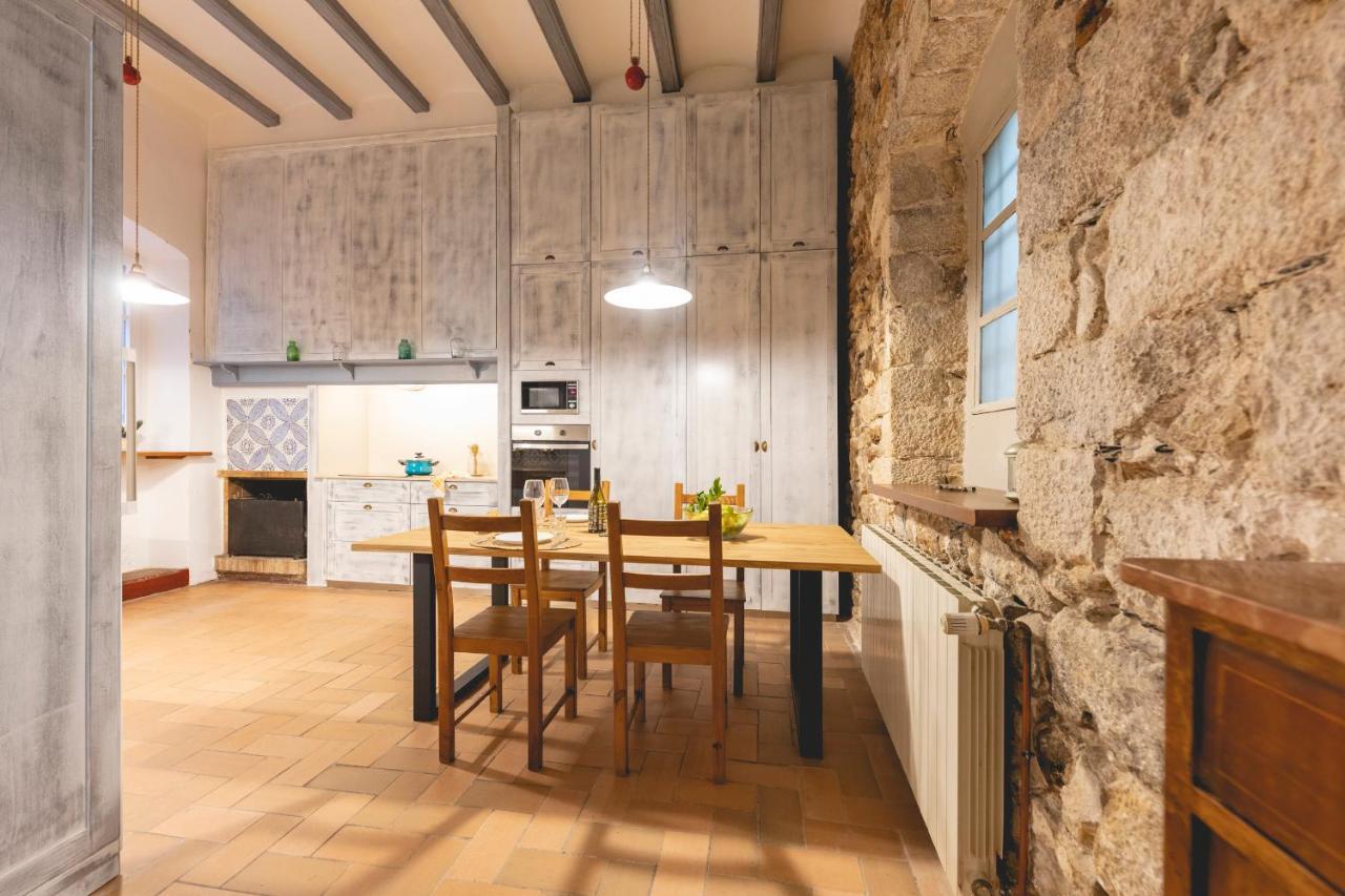 Bravissimo Placa Del Vi, Authentic Historic Apartment