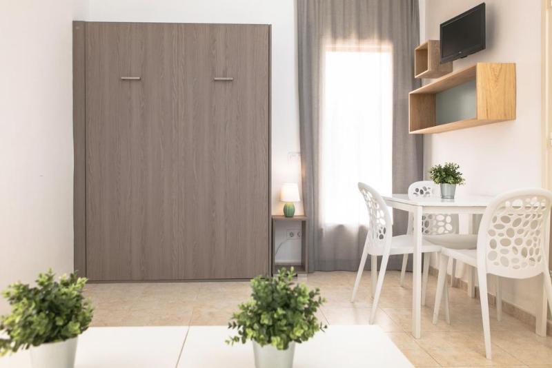 Rv Benelux Apartamento *
