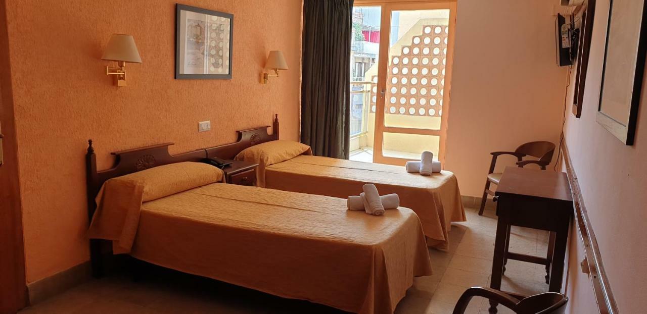 Mercedes Hotel 3*