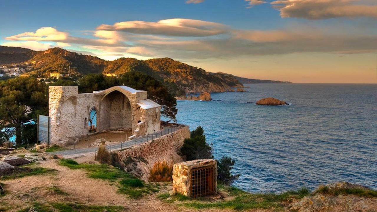 Lets Holidays Mediterranean 3 Minutes To The 3 * Tossa de Mar