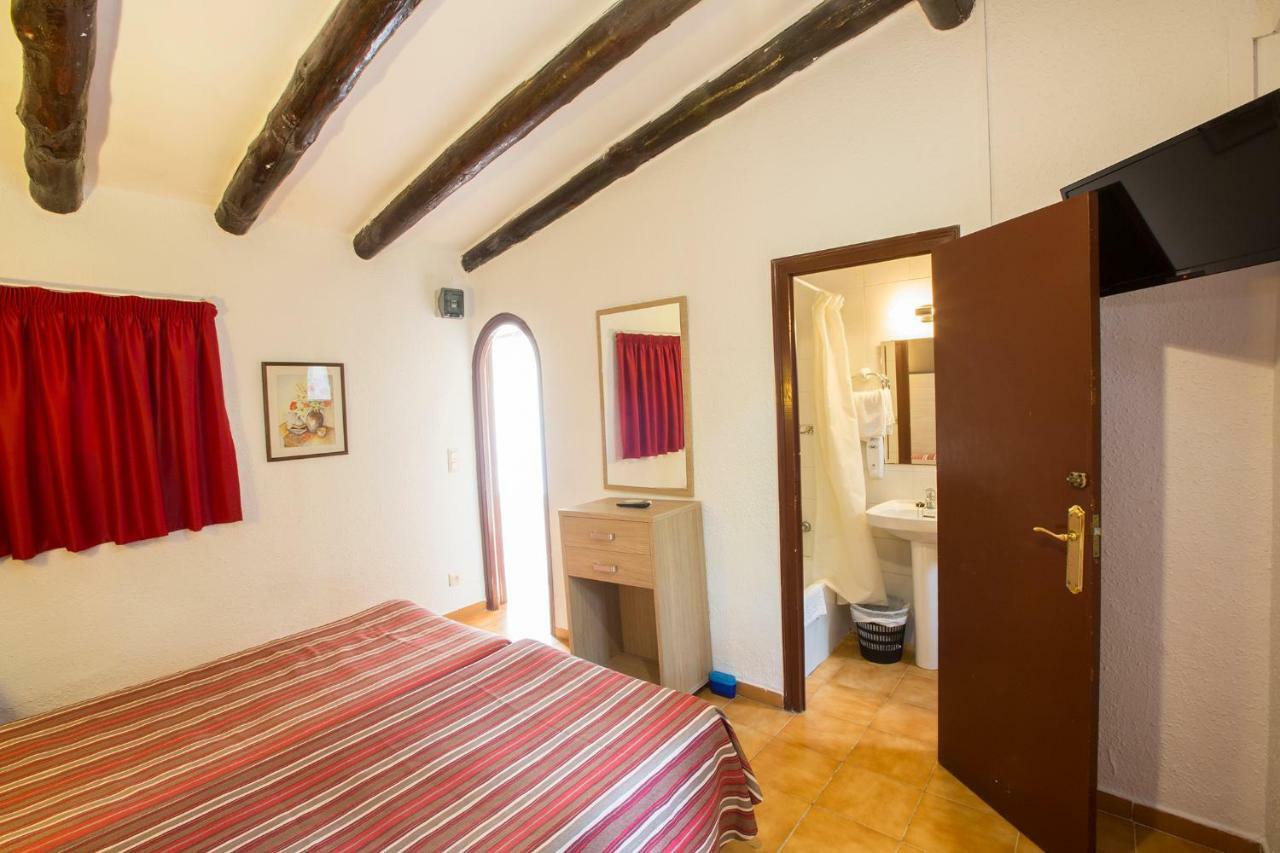 - Don Juan Tossa Hotel *