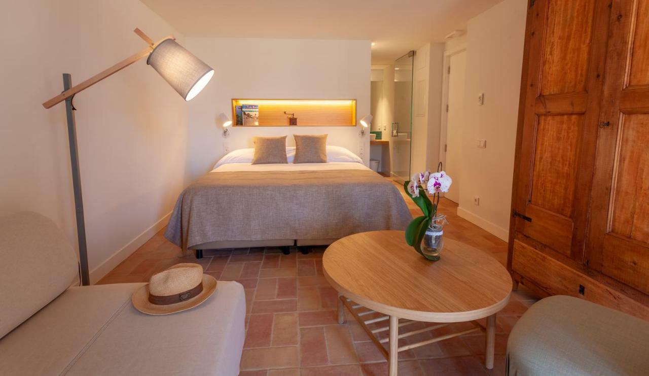 Liret Hotel
