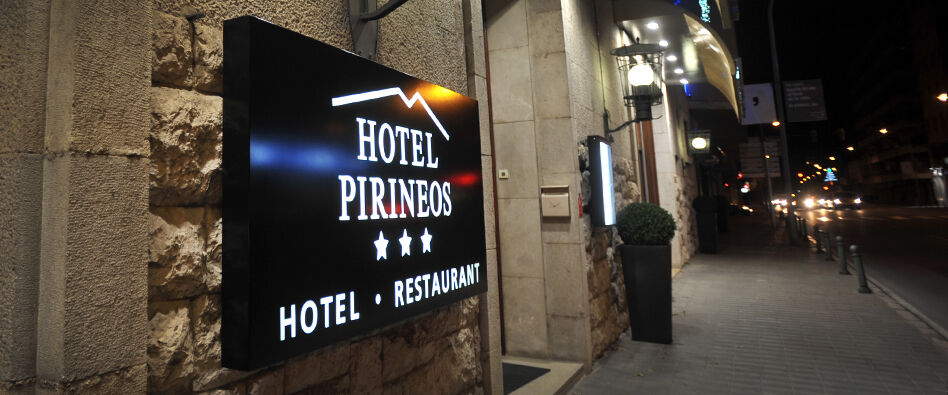 Pirineos By Pierre & Hotel Figueres (Girona)