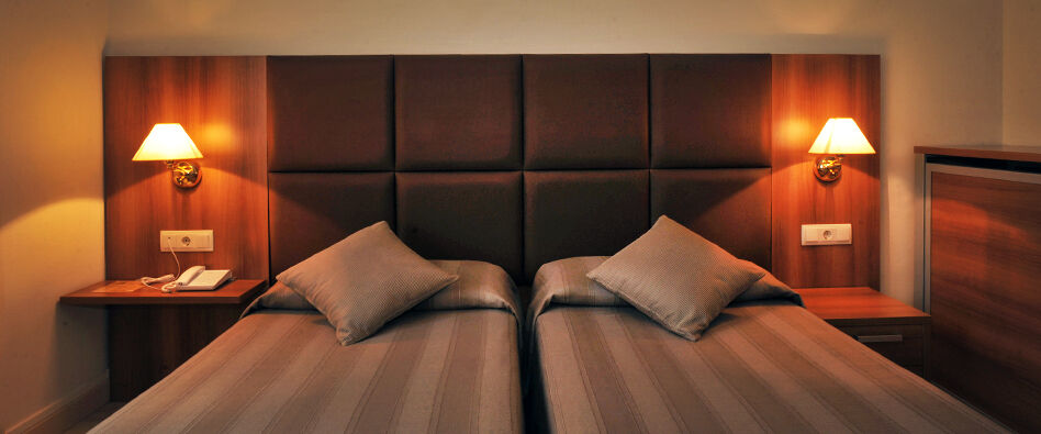 Pirineos By Pierre & Hotel
