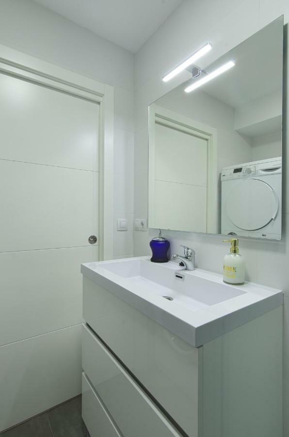 Ronda Sant Antoni Apartment *