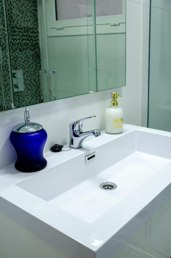 Ronda Sant Antoni Apartment