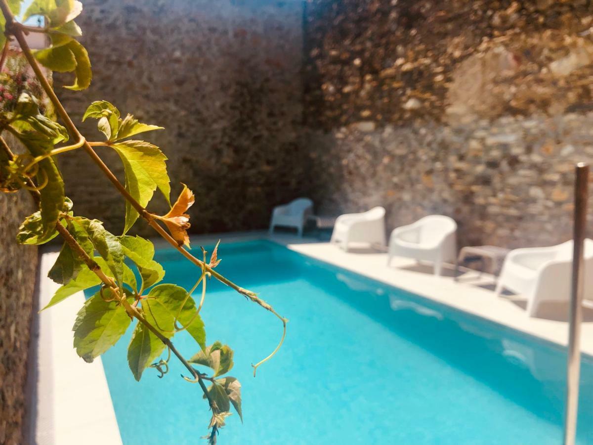 Carbonell Hotel Llanca