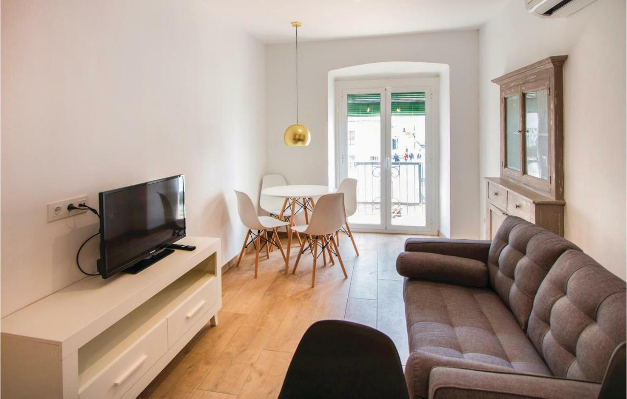 Apartment Amazing In With Kitchen