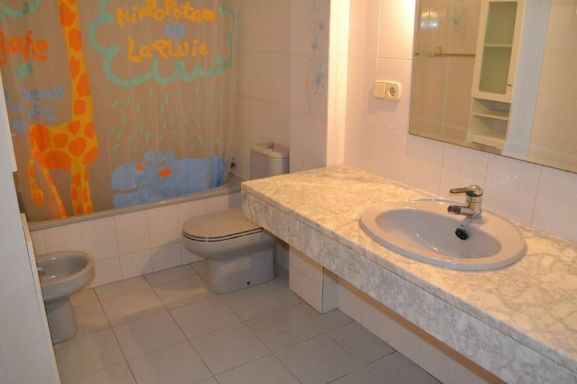 In - 103563 By Mo Apartamento *