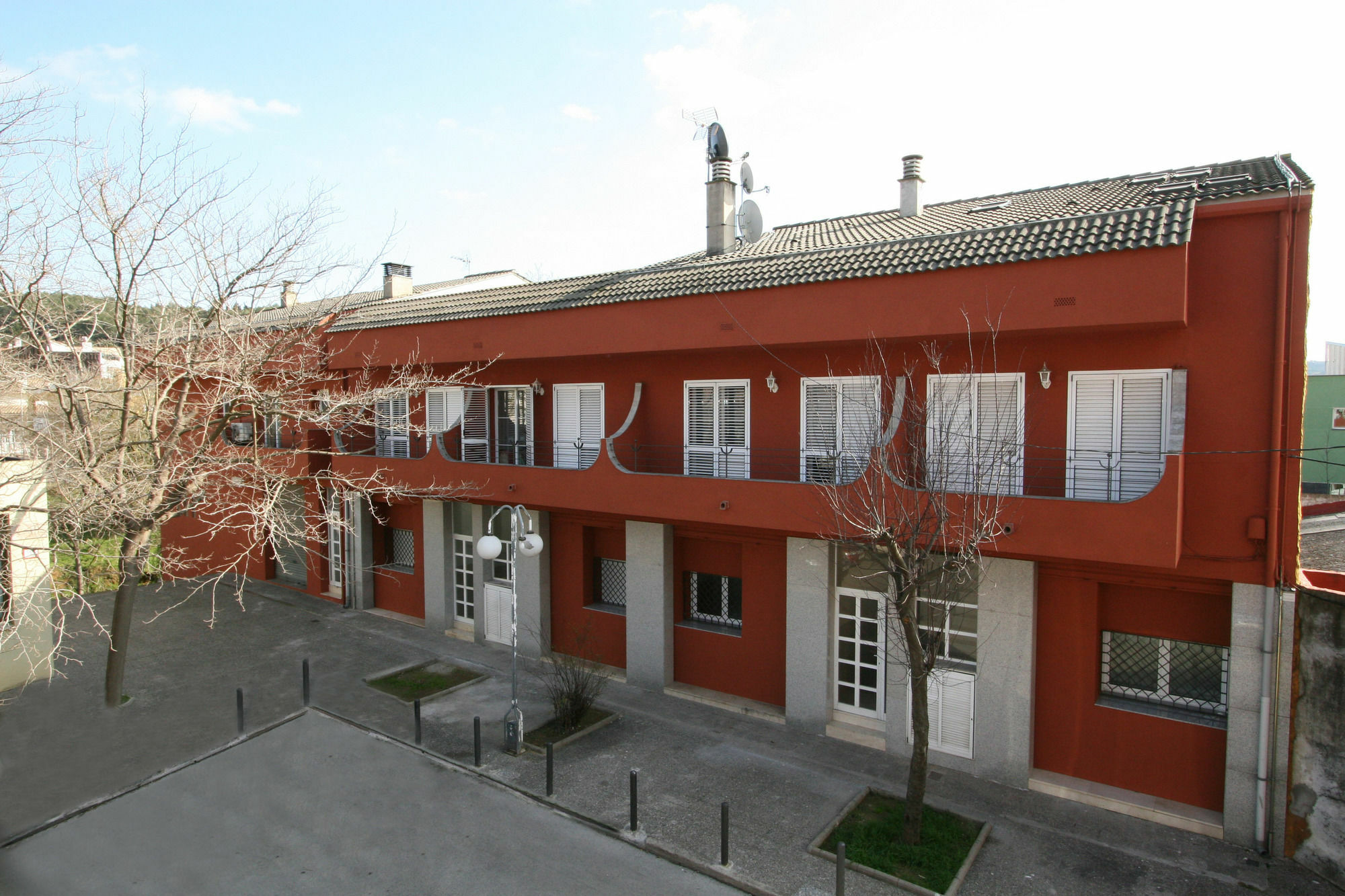 Girona Apartments *