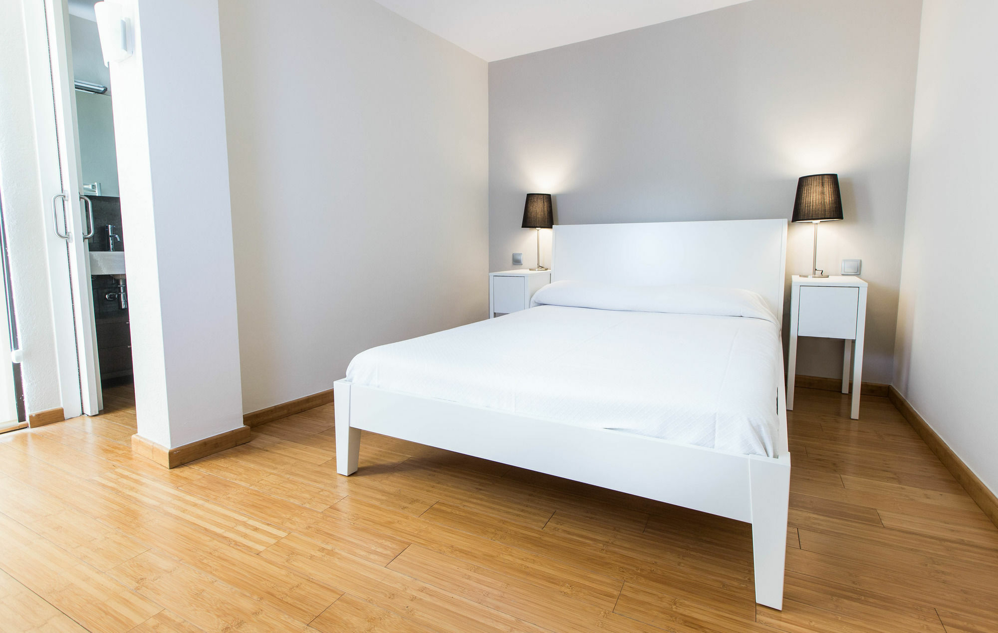 Girona Housing Ginesta 9 *