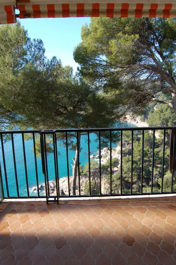 Face à La - Cala Llevado *