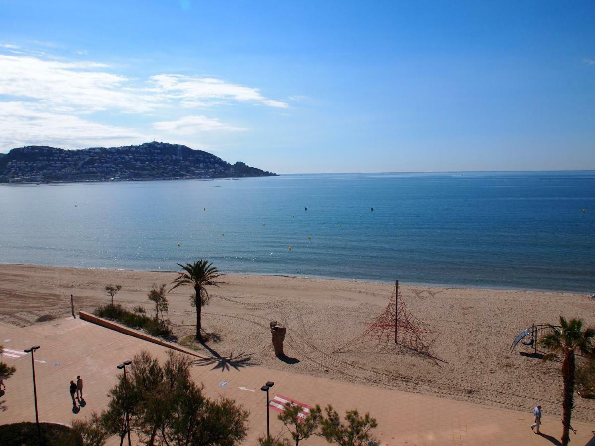 Apartment La Baie 36 Roses