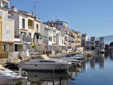 Berni's House * Ampuriabrava