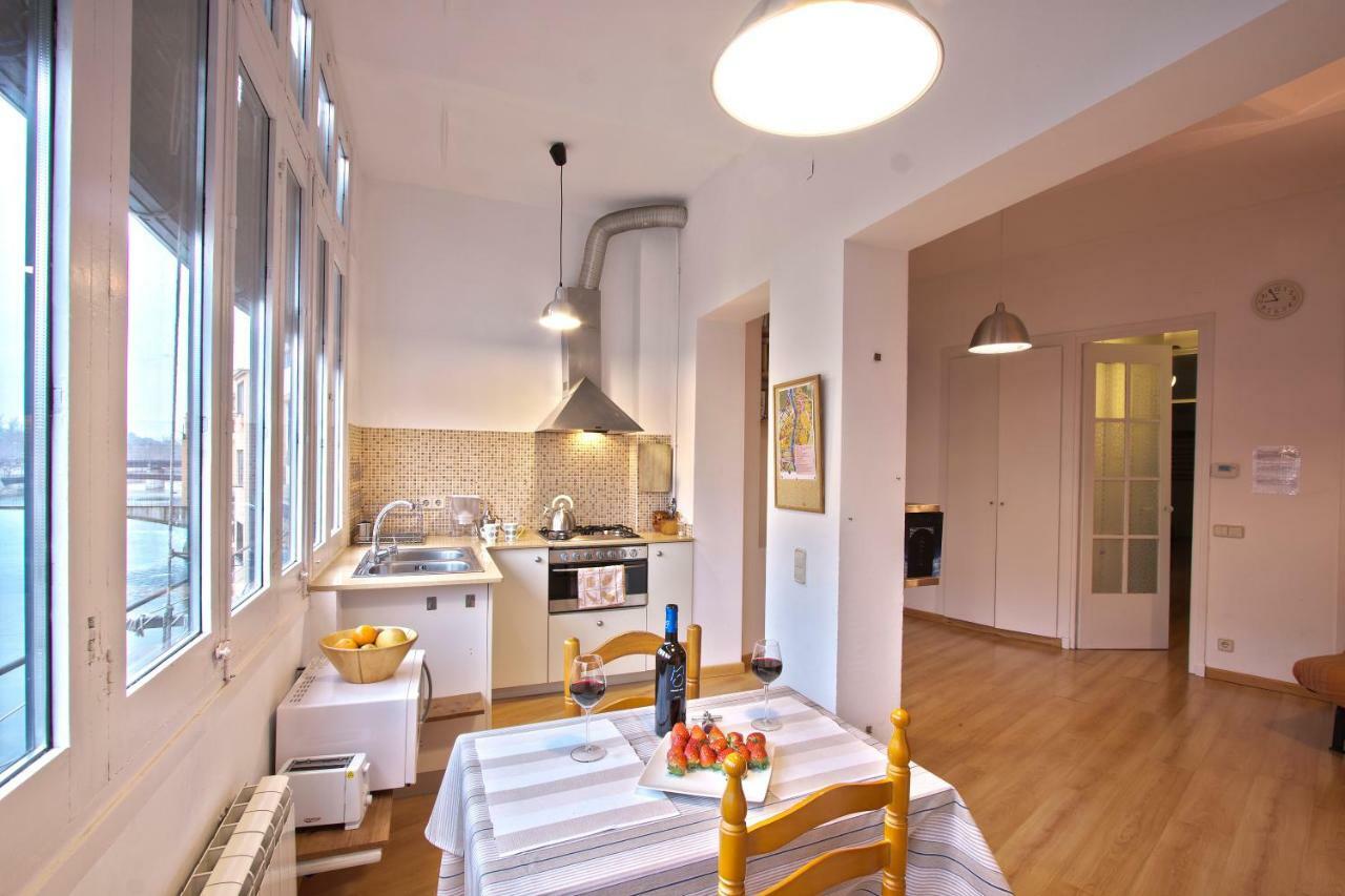 Riverside Apartment Girona