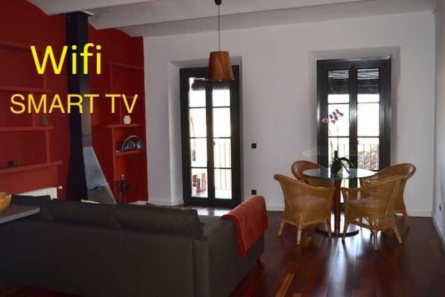 Nou Del Teatre 20 Apartment *