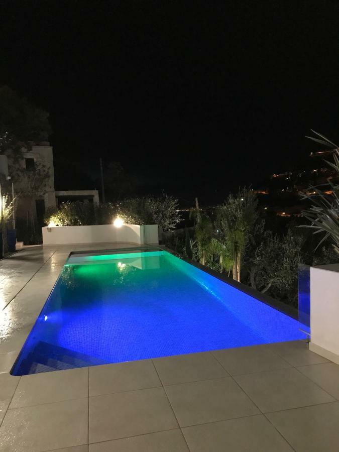 Apartamento Castell Blau Rosas