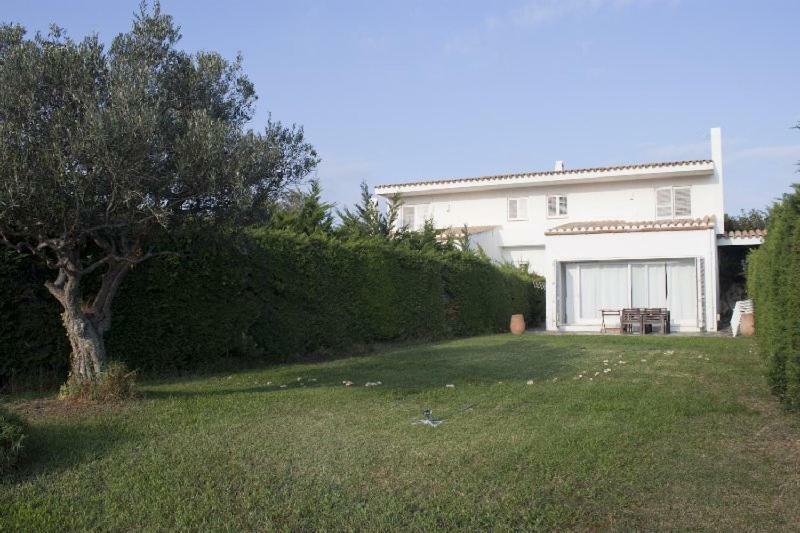 Casa Con Encanto Y Jardin Amplio En