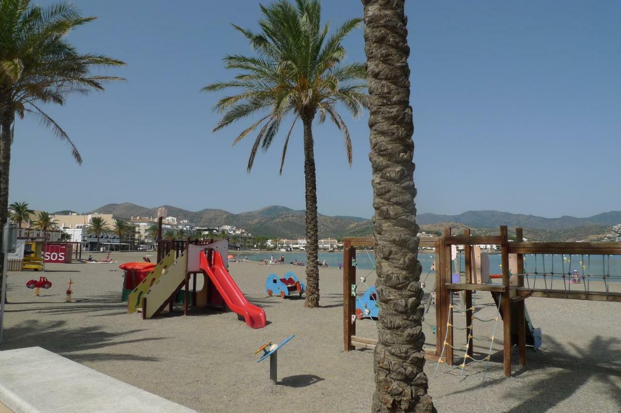 Platja Del Port Llanca