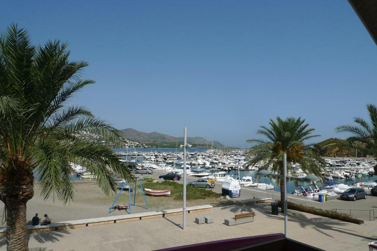 Platja Del Port * Llanca