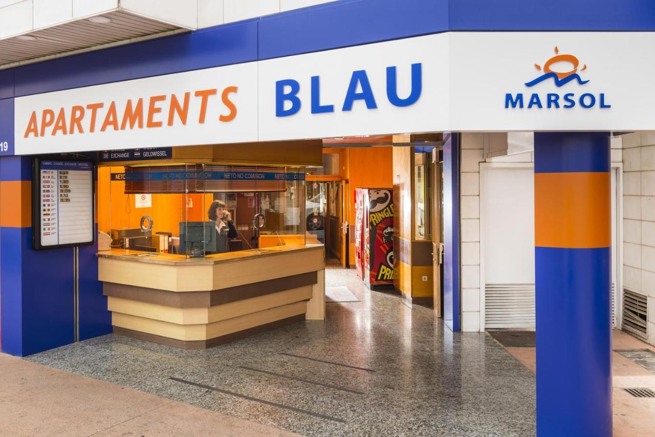 Blau *
