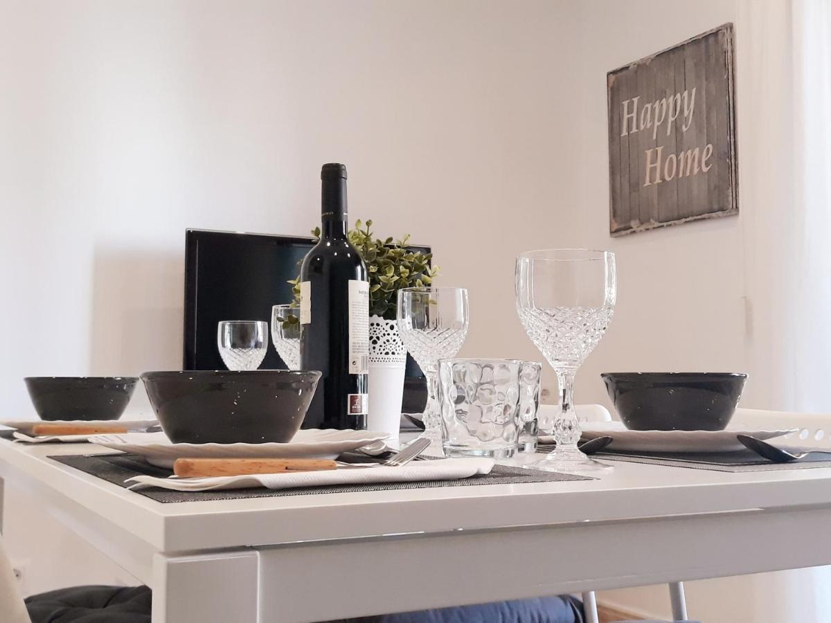 Apartamento Royal Apartament-200m From Beach- Wifi