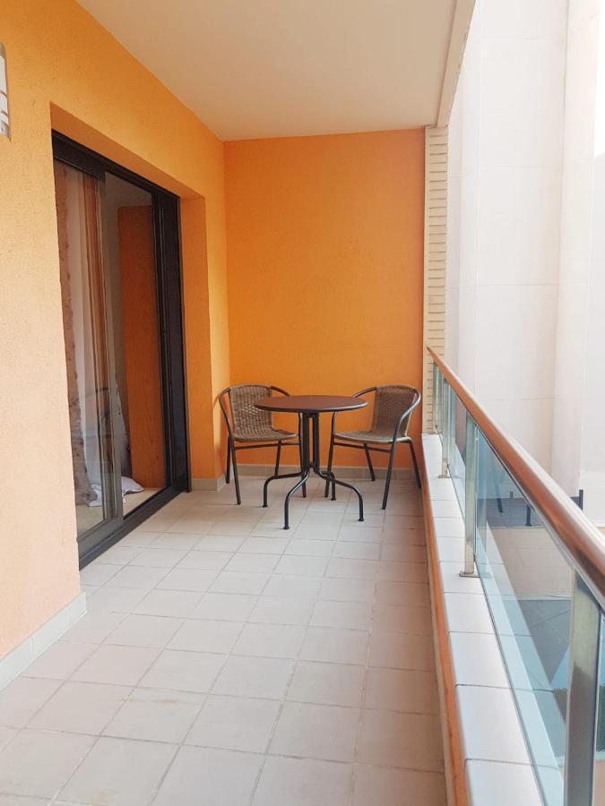 With Terrace Apartamento