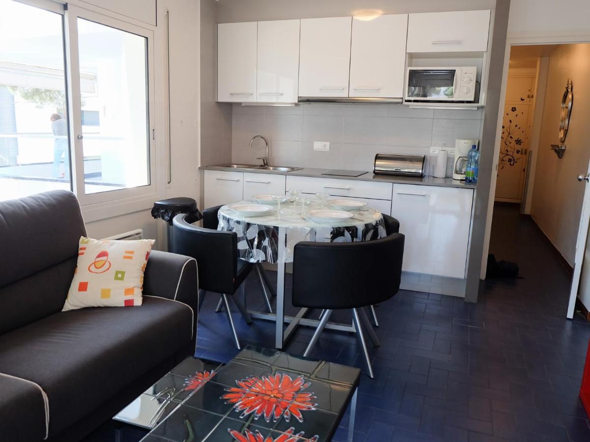 Petite Marie Acollidor Per 2 Persones A 2 Minuts De La Platja Gran, En Ple Centre De Apartamento *