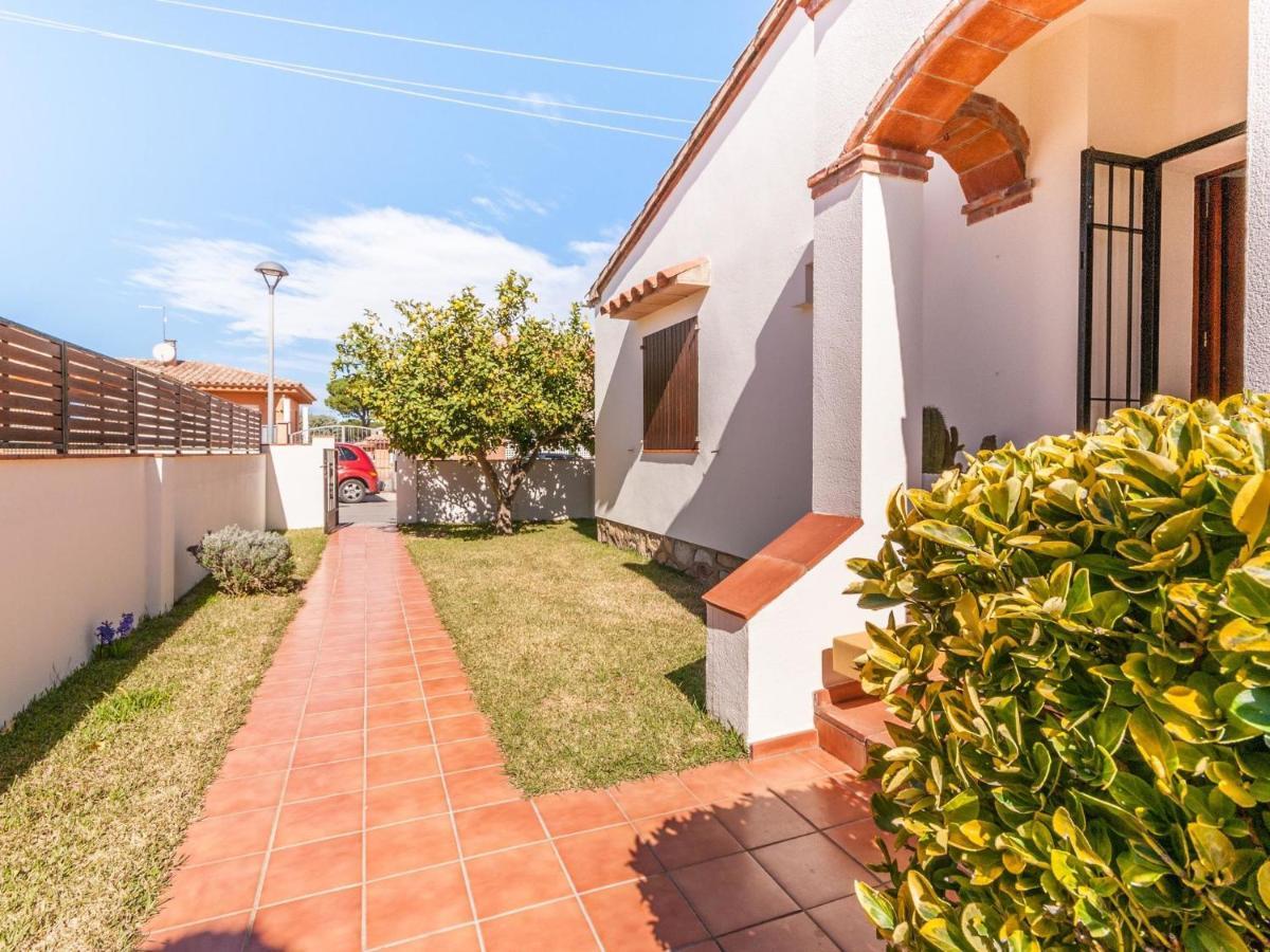 Cosy Holiday With Swimming Pool Holiday home L'Escala