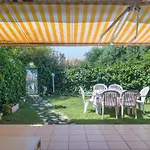 Hauzify I Apartament Orquidies