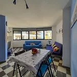 Bluehome.Tossa