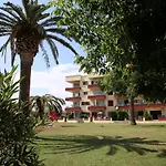 Appartement spacieux avec vue sur la chaîne des Pyrénées et Empuriabrava, LAN