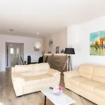 Apartament Center S\'Agaró by Hauzify