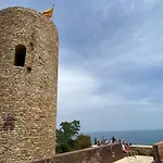 Spacious, Sunny Apartment In Blanes Close To The Center And The Beach