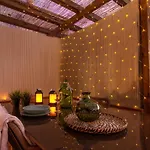 Patio Budget Studio 11