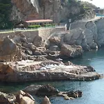 CAP SA SAL BEGUR primera línea de mar con terraza