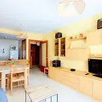 PUIG ROM 115 1º-Apartamento centro Roses
