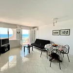 91-Dos Habitaciones Con Vistas A La Bahia De Roses