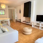 Serinyana - Acogedor Y Centrico Apartamento Con Amplia Terraza