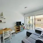 Acogedor y céntrico apartamento a 1\' de la playa