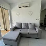 Acogedor y céntrico apartamento a 1\' de la playa