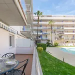 Apartamento Port Canigo bajo vista piscina