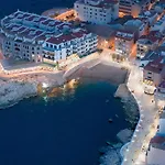 Penthouse Ducat De Lescala Hutg