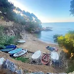 Joya oculta costa brava acceso directo playa wifiterraza Petfriendly