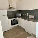 Flat In Girona City Centre - 5 Mins From Old Town And Train Station
