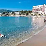 Apartamento Con Piscina En Llanca